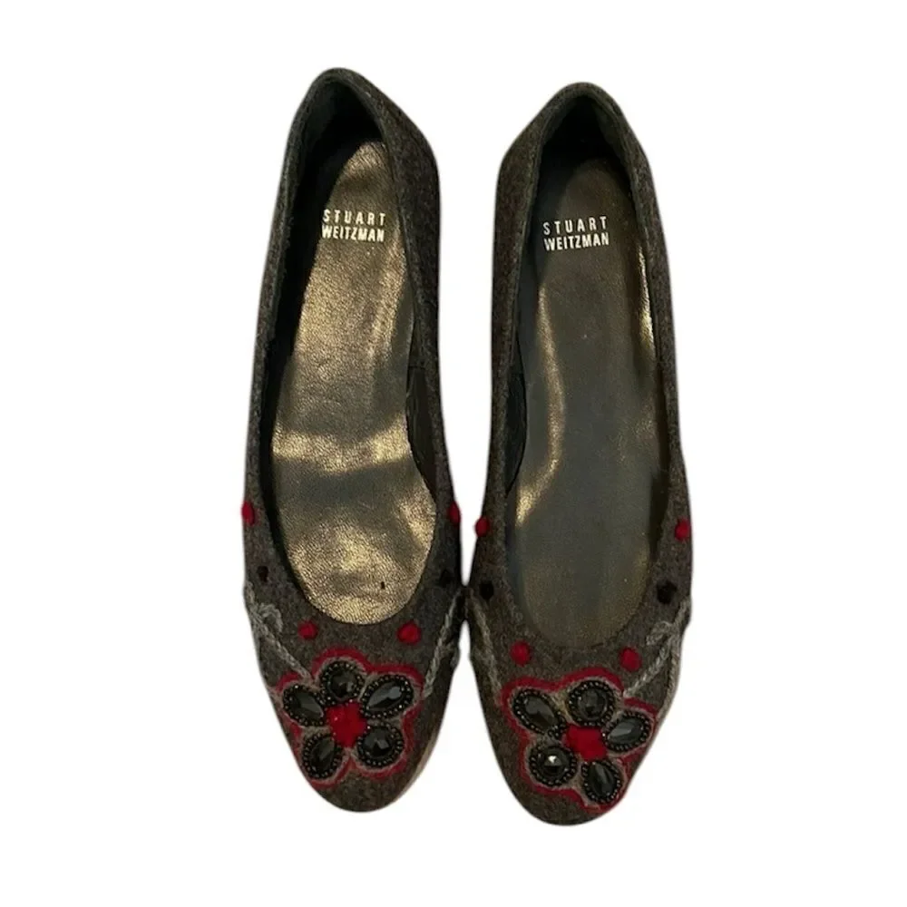 NWOT Stuart Weitzman grey flannel flats with red grey and black embellishments
